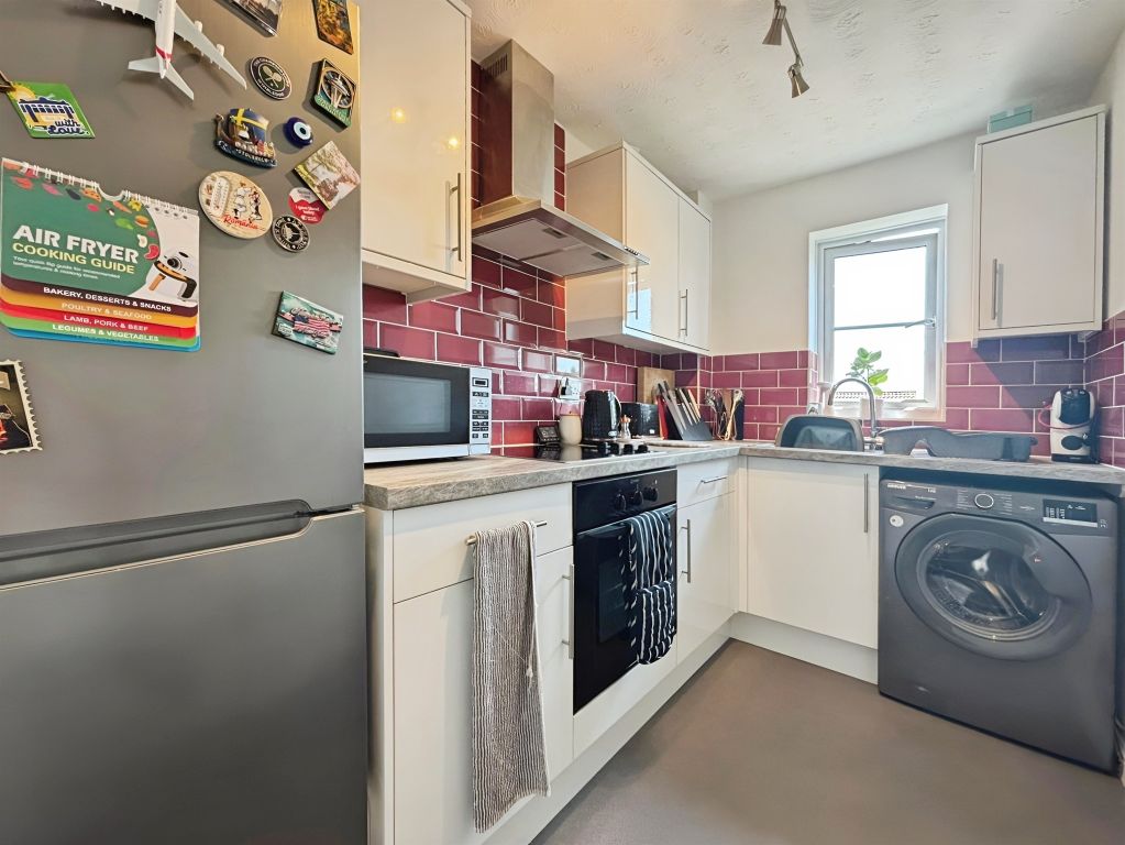 Property photo 3 of 13