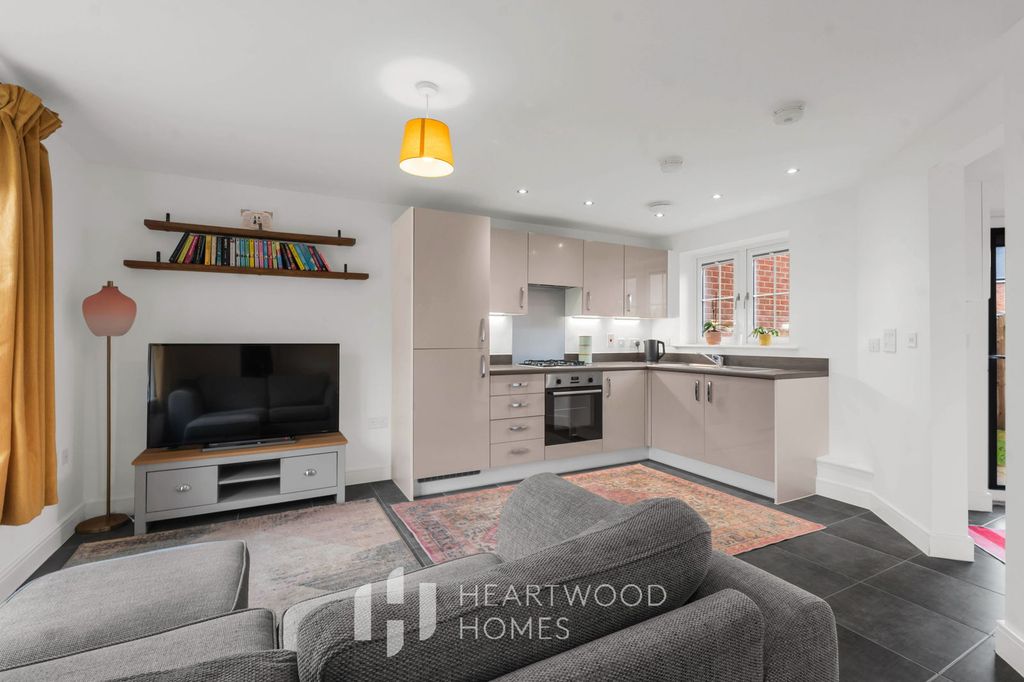 Property photo 2 of 13