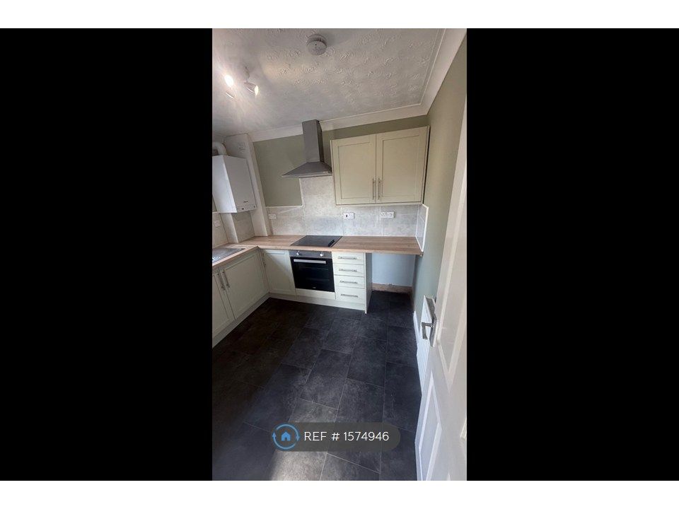 Property photo 2 of 27 Kitchen