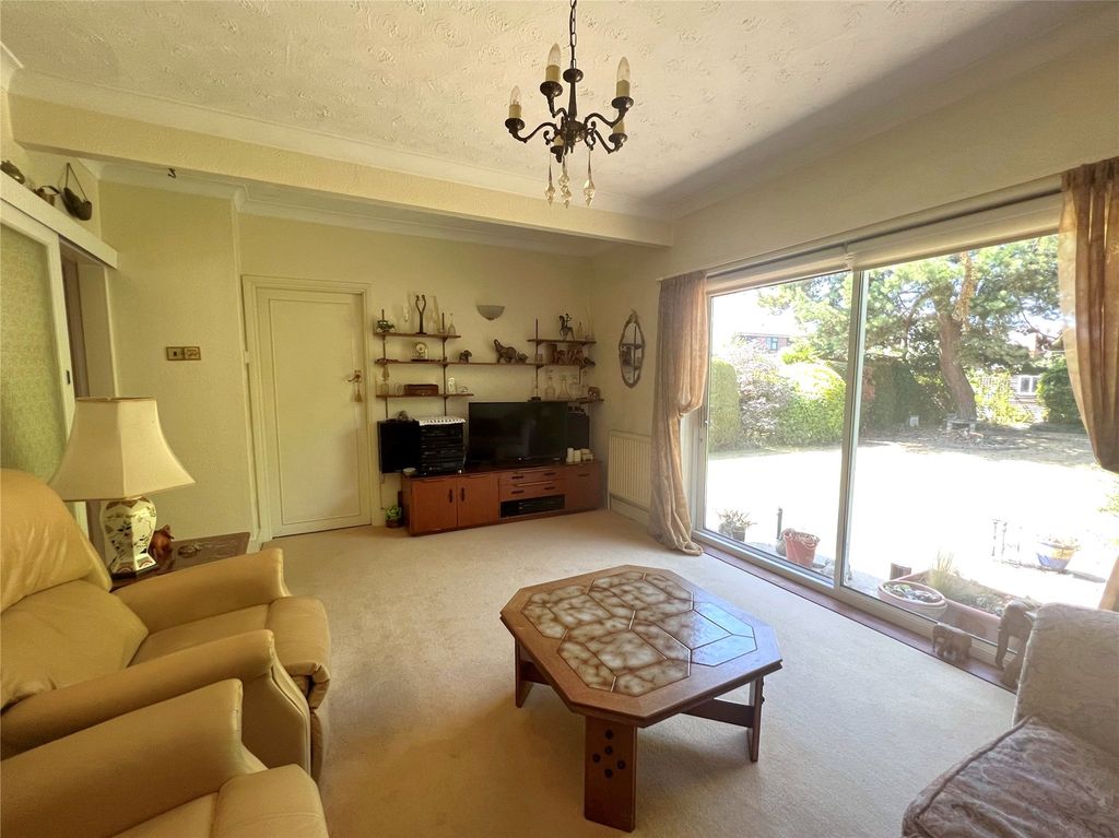 Property photo 2 of 16 Picture No. 04