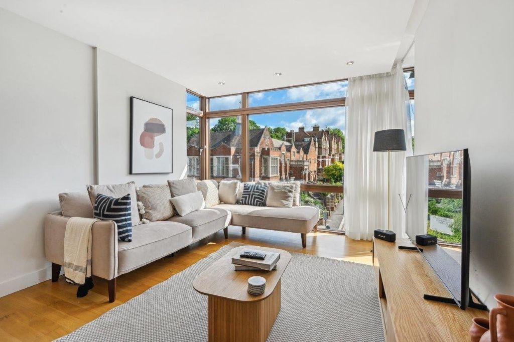 Property photo 3 of 10 Picture No. 06