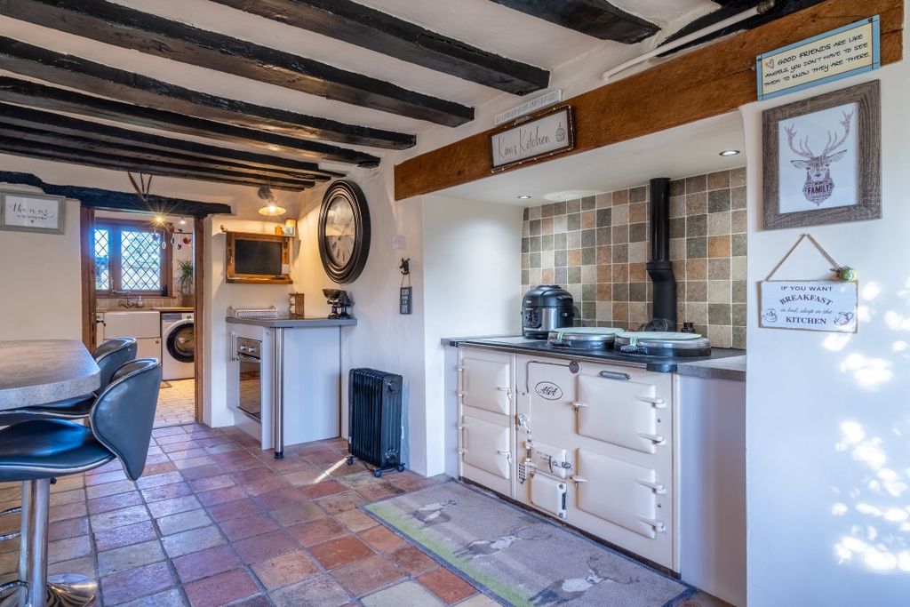 Property photo 3 of 35 Iq_00162