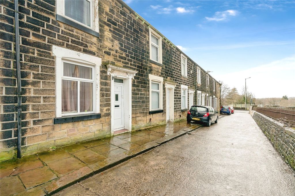 Property photo 2 of 7 Picture No. 13