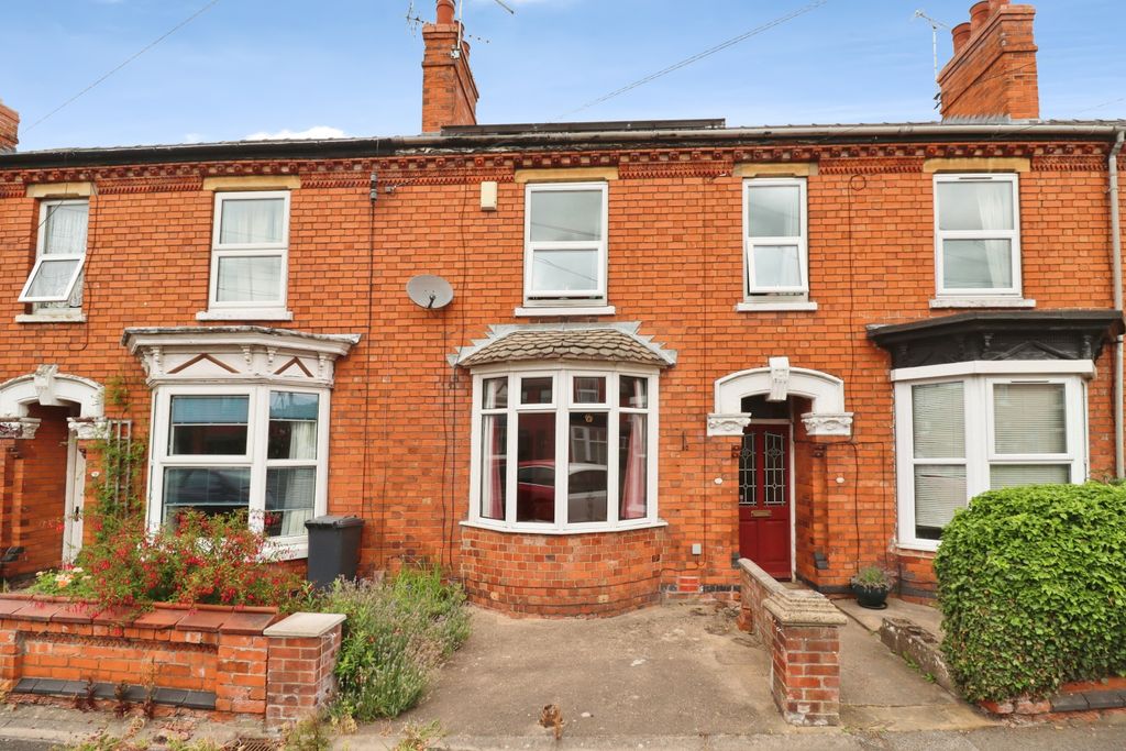 Property photo 1 of 18