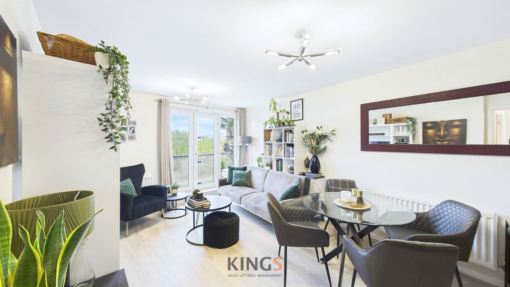 Property photo 1 of 10 Living Area