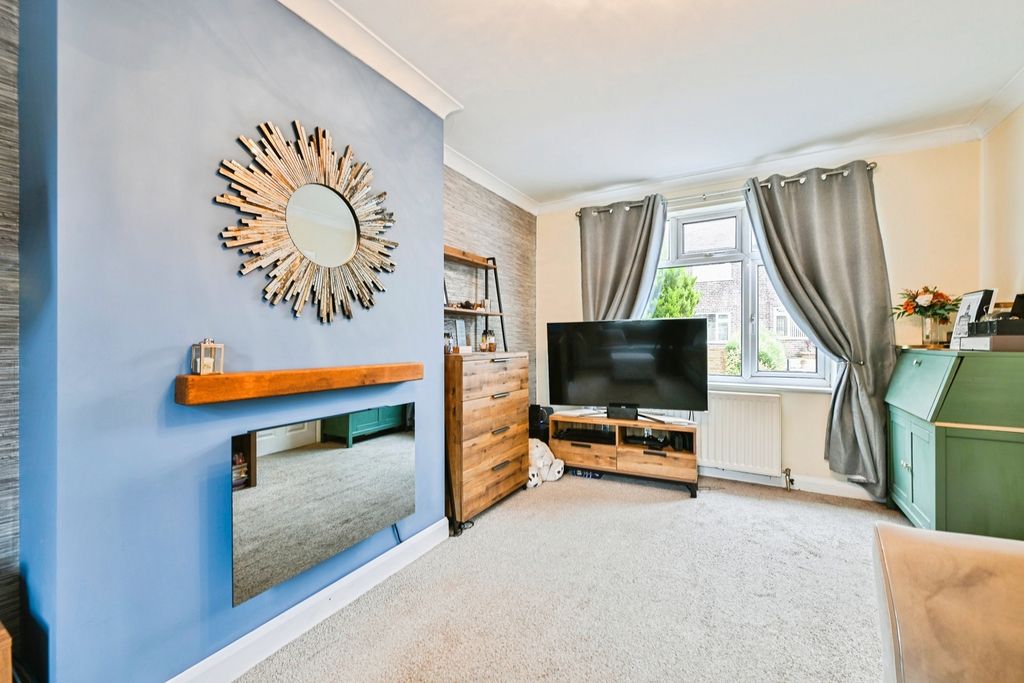 Property photo 3 of 15 Pbox-Img.Jpg