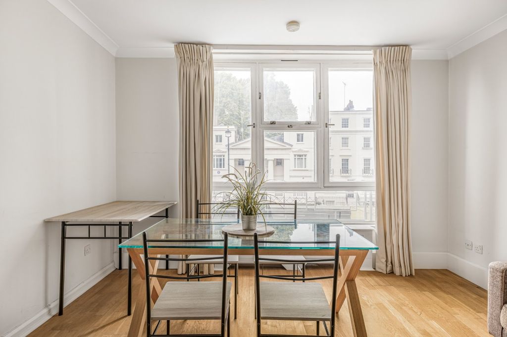 Property photo 3 of 12 Picture 3