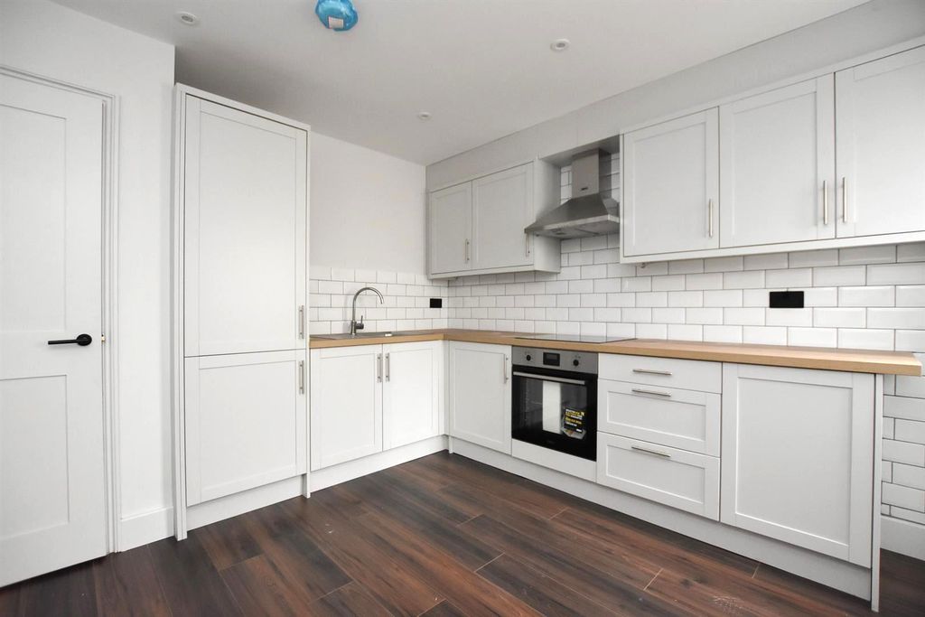 Property photo 2 of 13 Kitchen