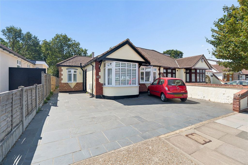 Property photo 1 of 11 Front