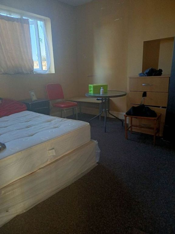 Property photo 1 of 4