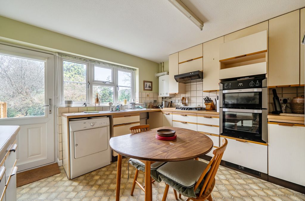 Property photo 3 of 18 1422789-18-69Aafa...