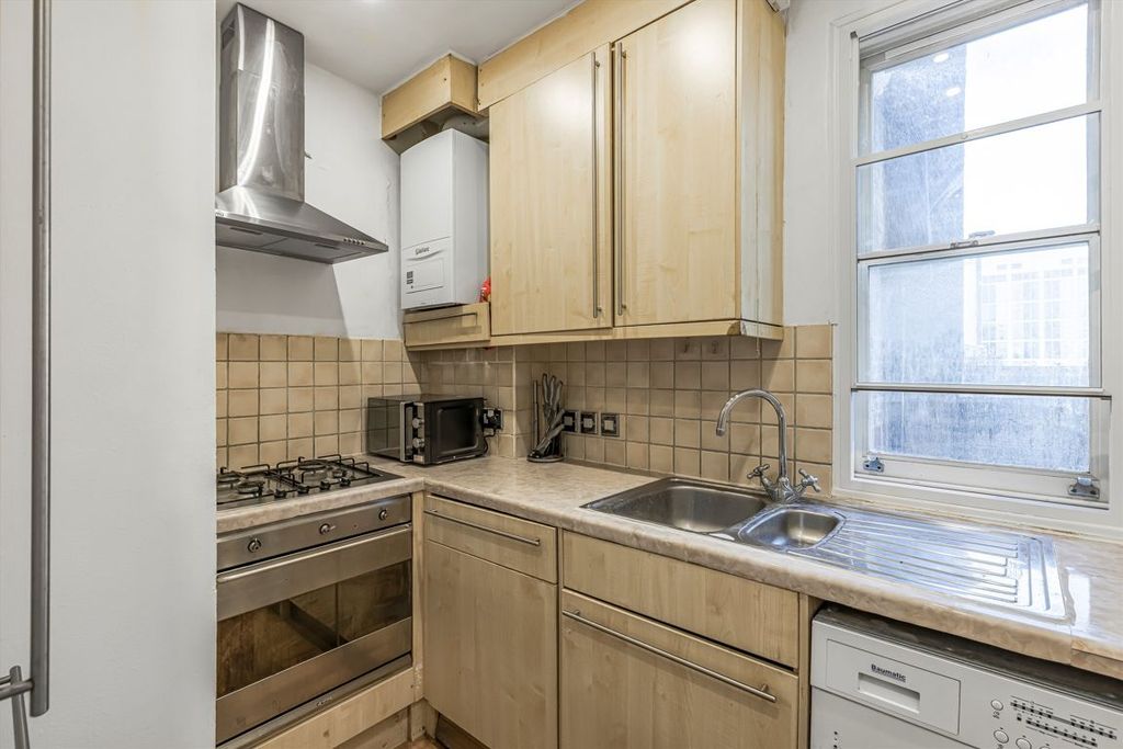 Property photo 3 of 5