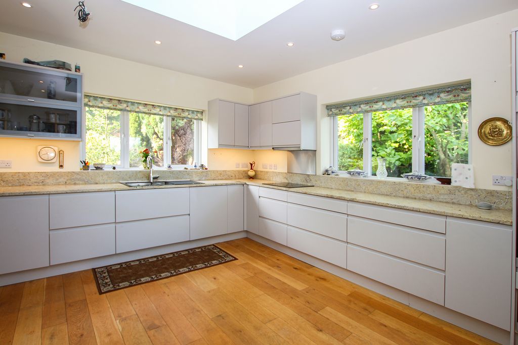 Property photo 3 of 25 Photo 2