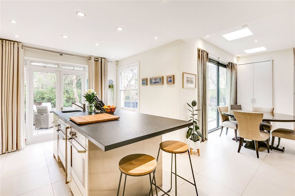 Property photo 1 of 14 Kitchen/Dining Room