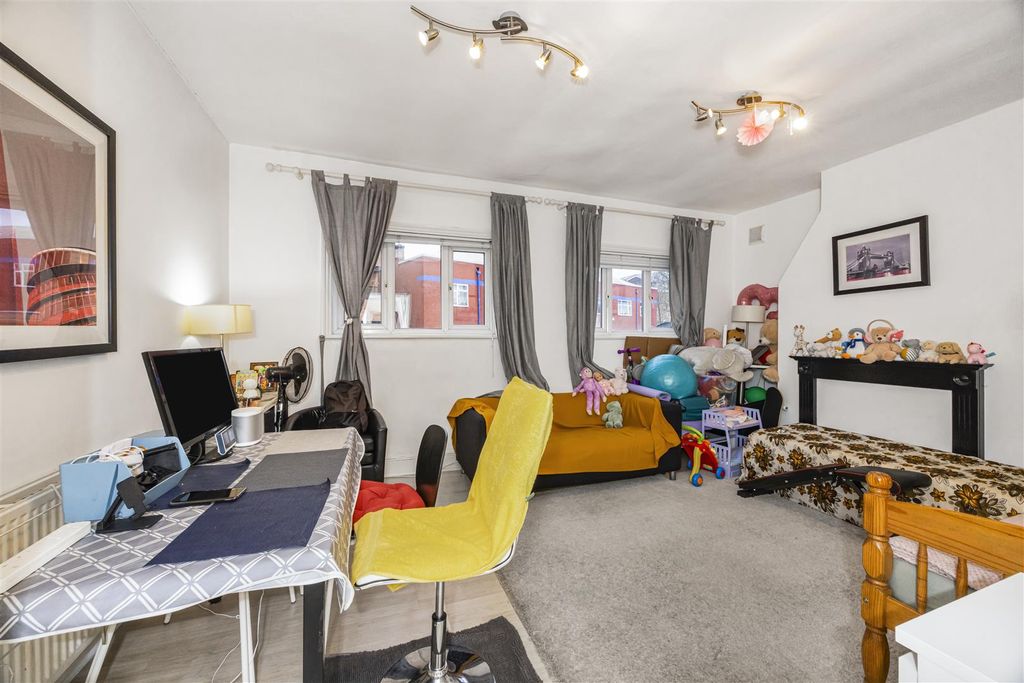 Property photo 2 of 12 2