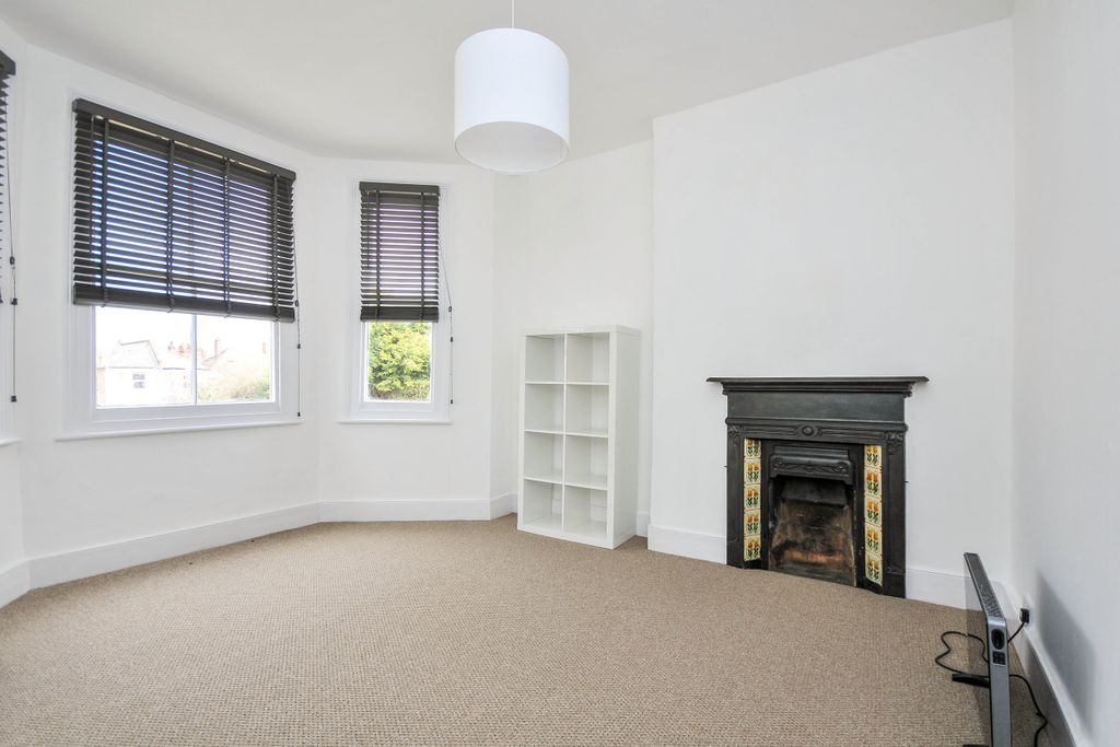 Property photo 2 of 7 Studio