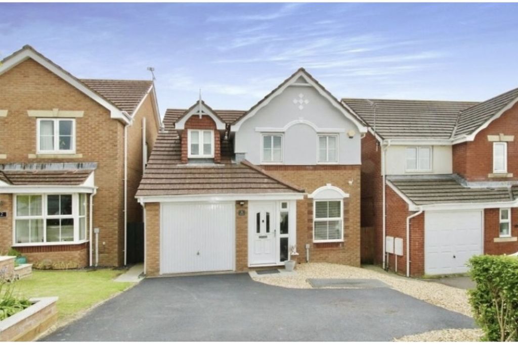 Property photo 1 of 14 Front View