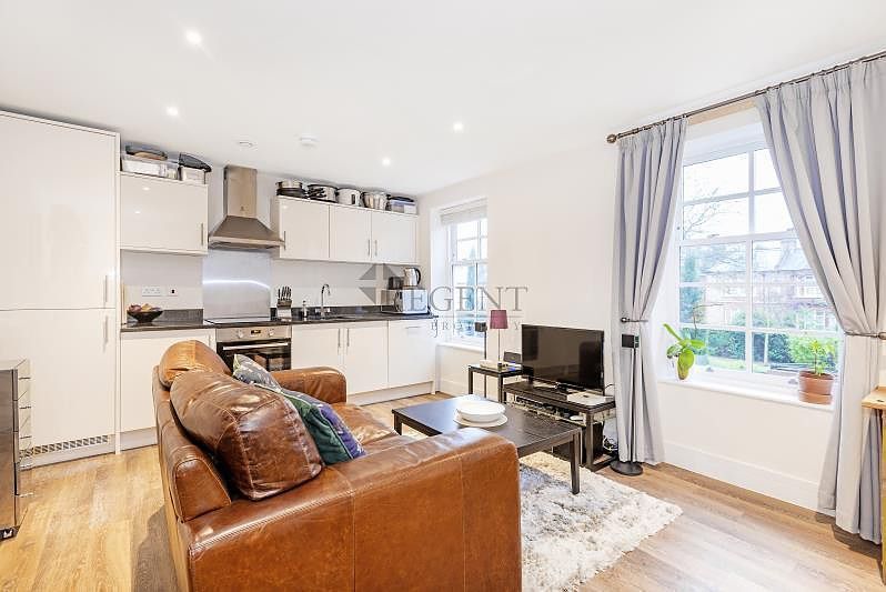 Property photo 2 of 8 Open Plan