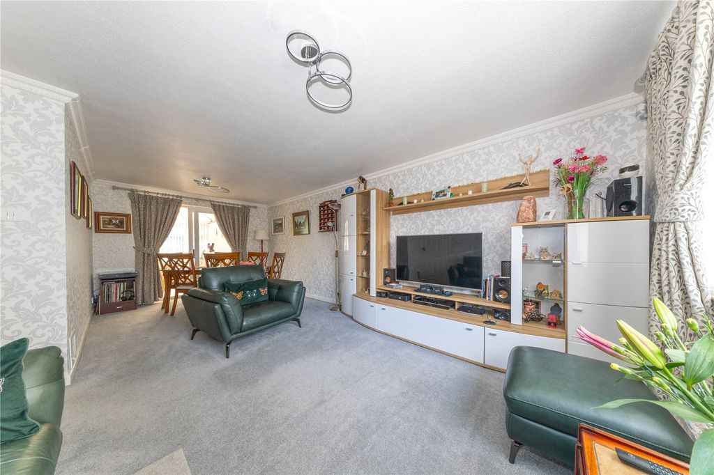 Property photo 3 of 16 Sitting Dining Room