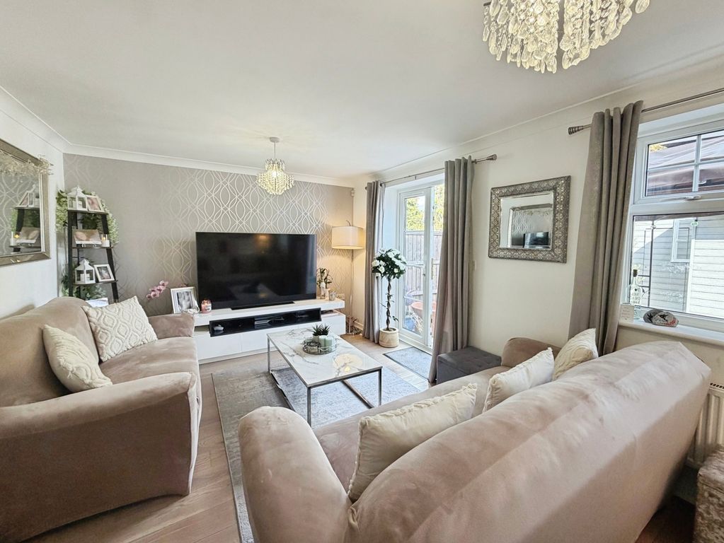 Property photo 2 of 18 Pbox-Img.Jpg