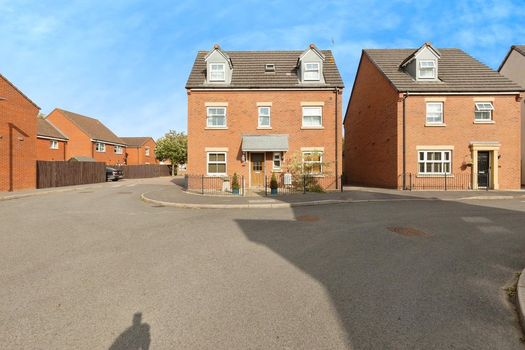 Property photo 1 of 20