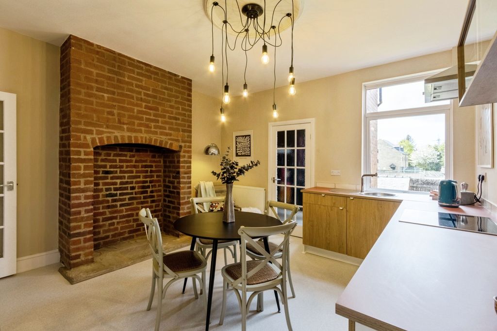 Property photo 2 of 17 Kitchen