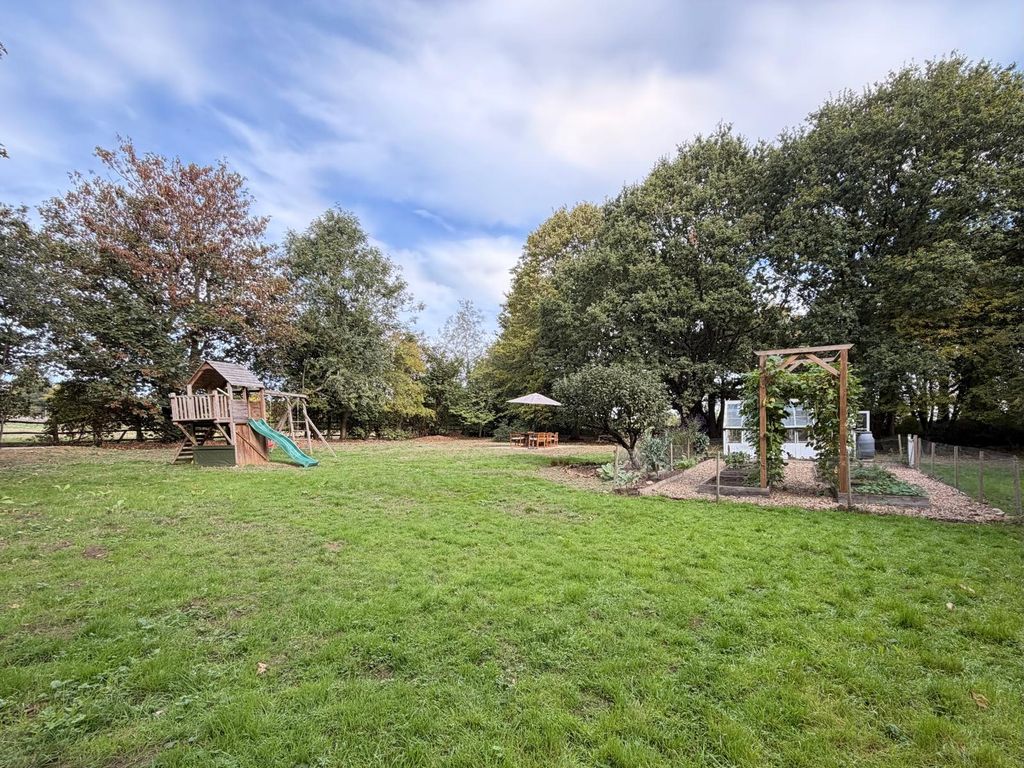 Property photo 3 of 42