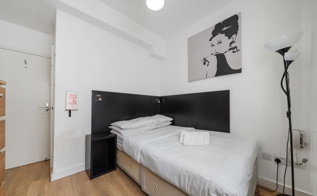 Property photo 2 of 7 4555671