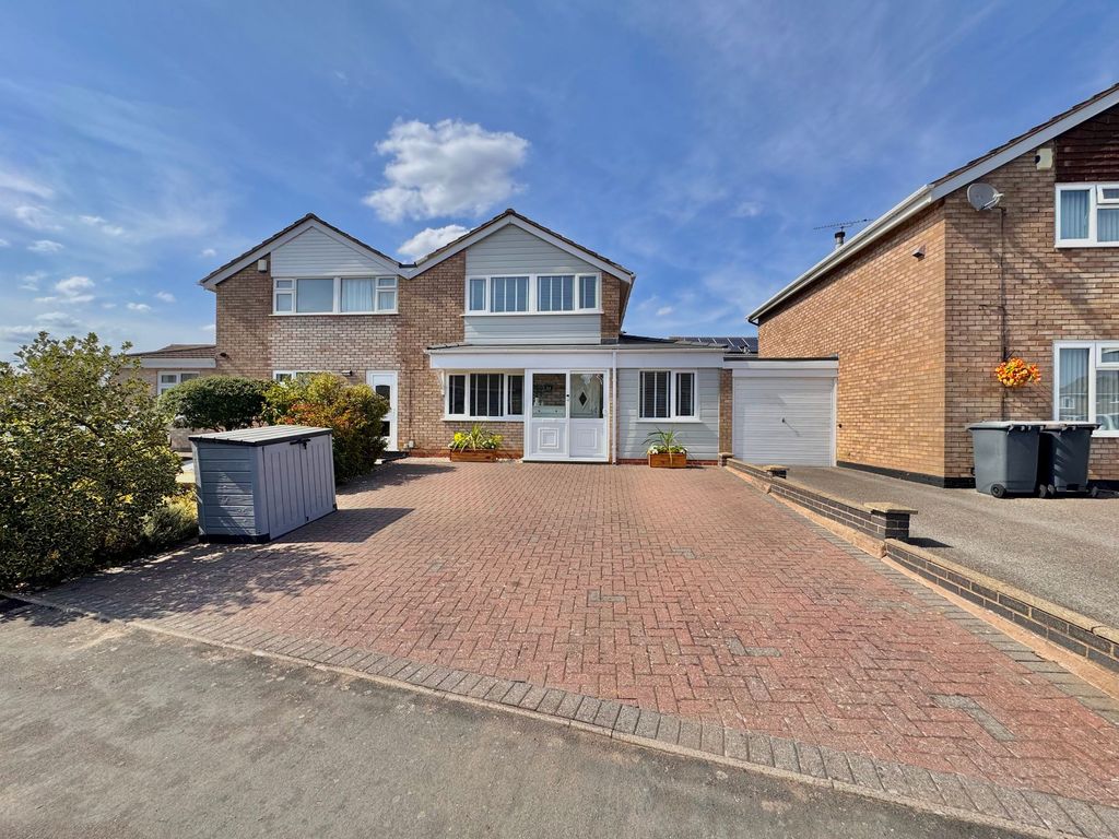 Property photo 1 of 34