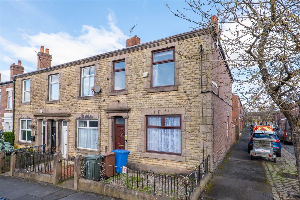 Property photo 1 of 22 Front External