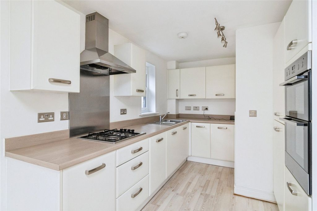 Property photo 3 of 24 Picture No. 16