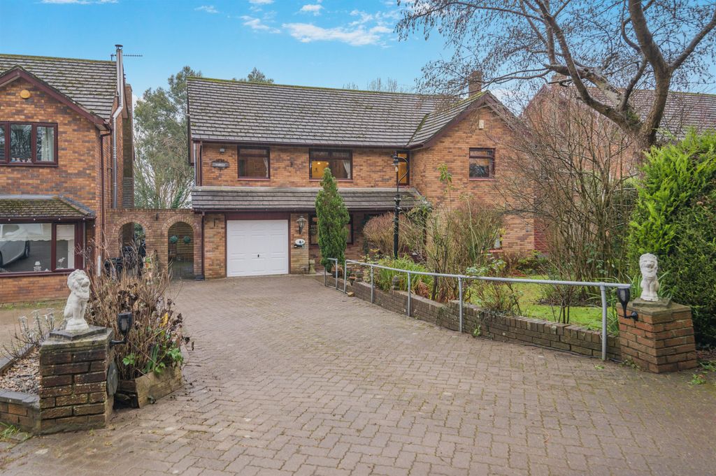 Property photo 1 of 25