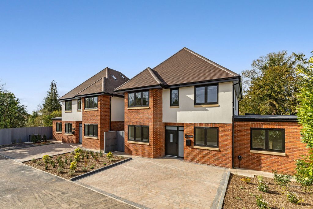 Property photo 1 of 23