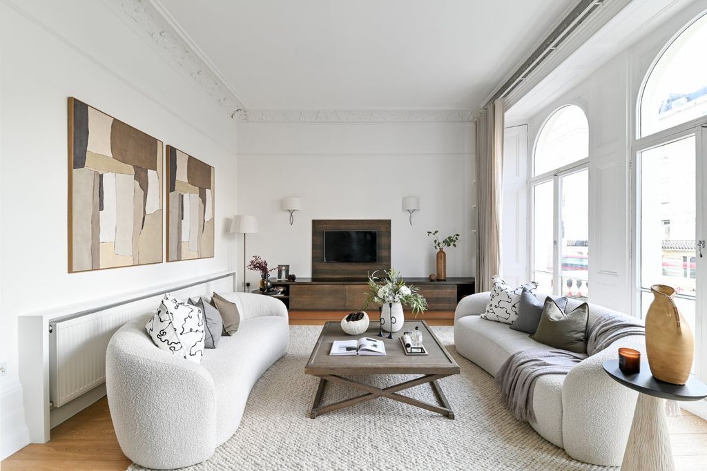 Property photo 2 of 22 Reception Room