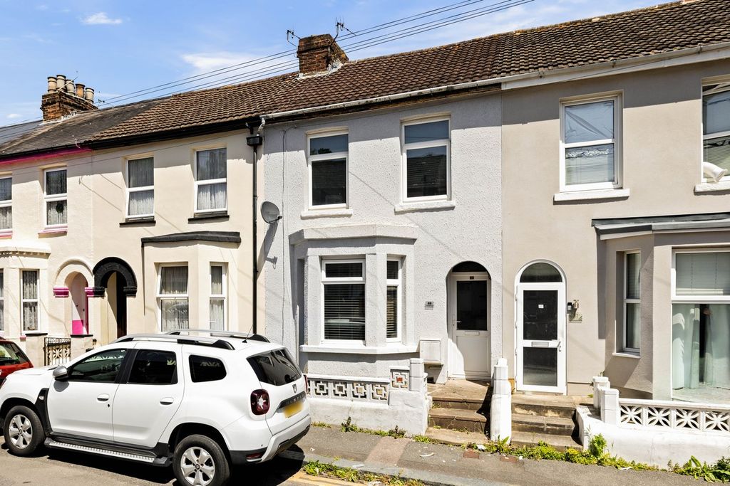Property photo 1 of 12