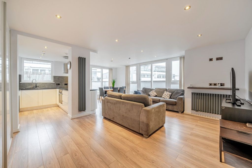 Property photo 2 of 13 Picture No. 59