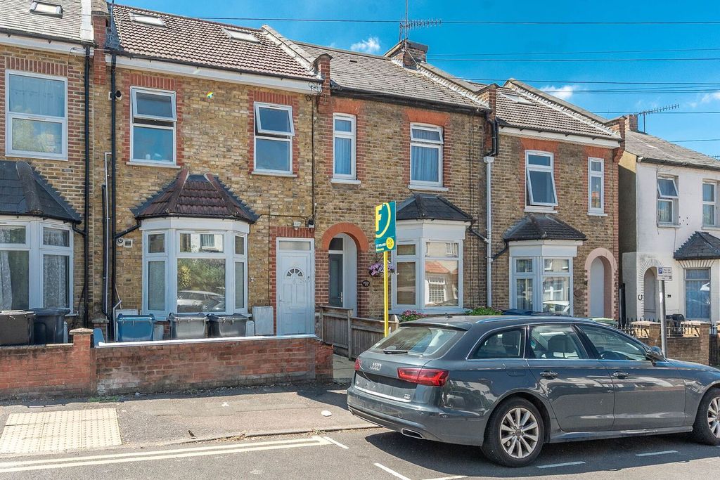 Property photo 1 of 8