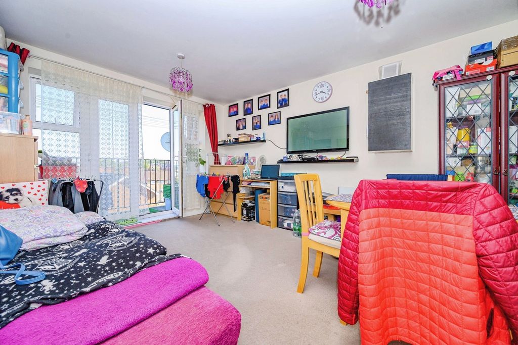 Property photo 2 of 12 Photo