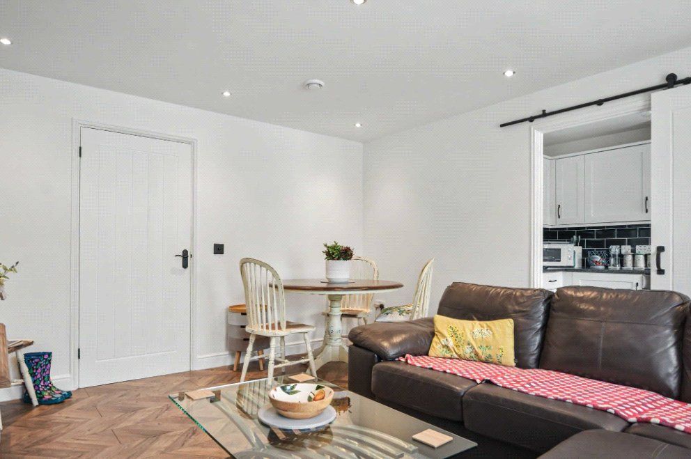 Property photo 3 of 9 Picture No. 13