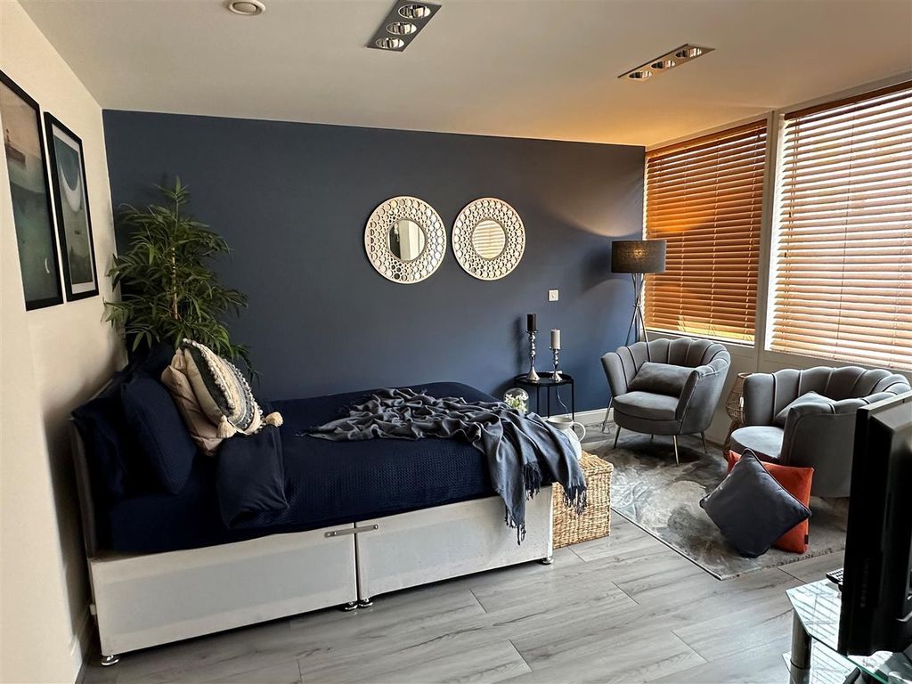 Property photo 3 of 7 C311 Opw 3.Jpg