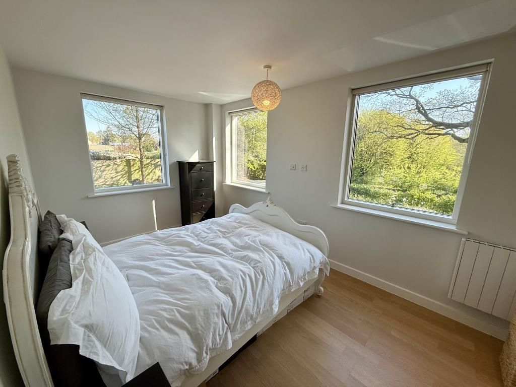 Property photo 1 of 9 Bedroom