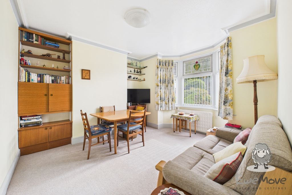 Property photo 2 of 14 18