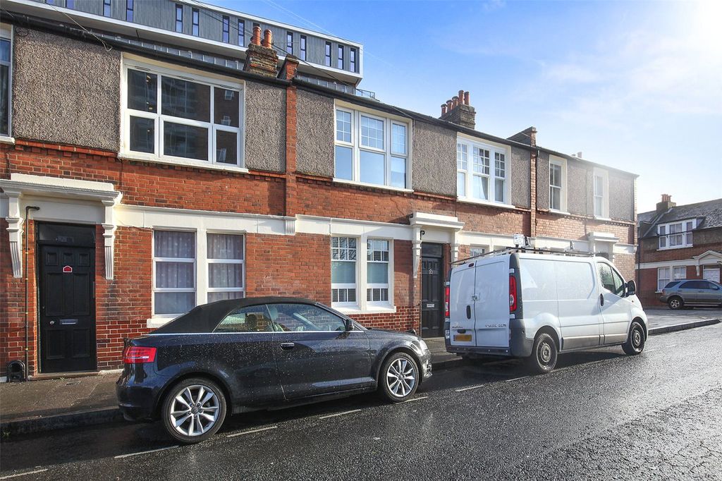 Property photo 3 of 12 Exterior