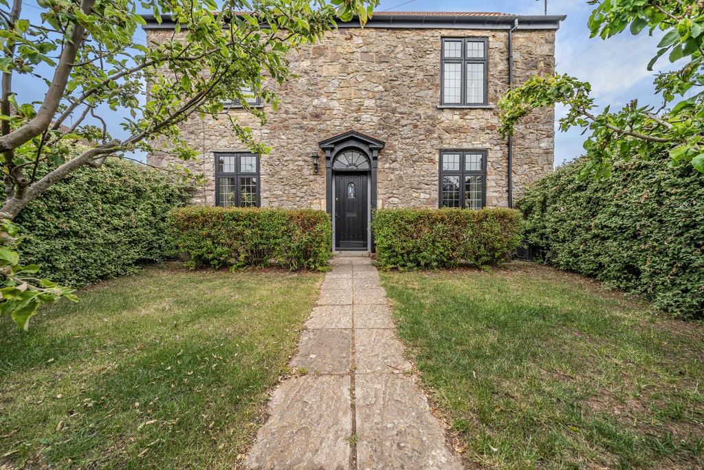 Property photo 1 of 30 993981 (12).Jpg