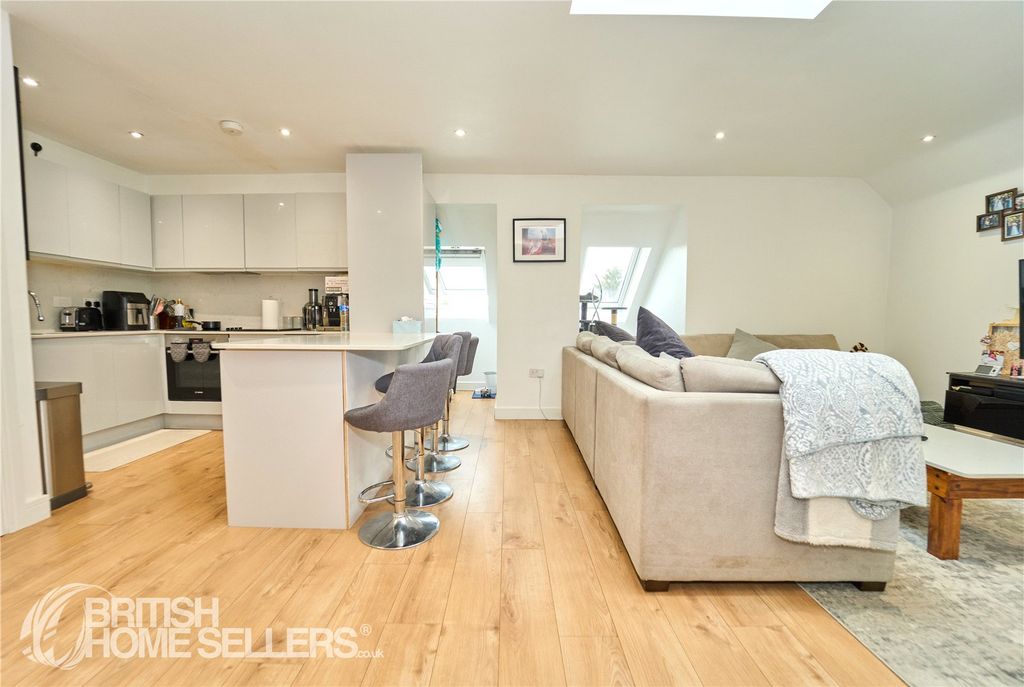 Property photo 3 of 16 Picture No. 09