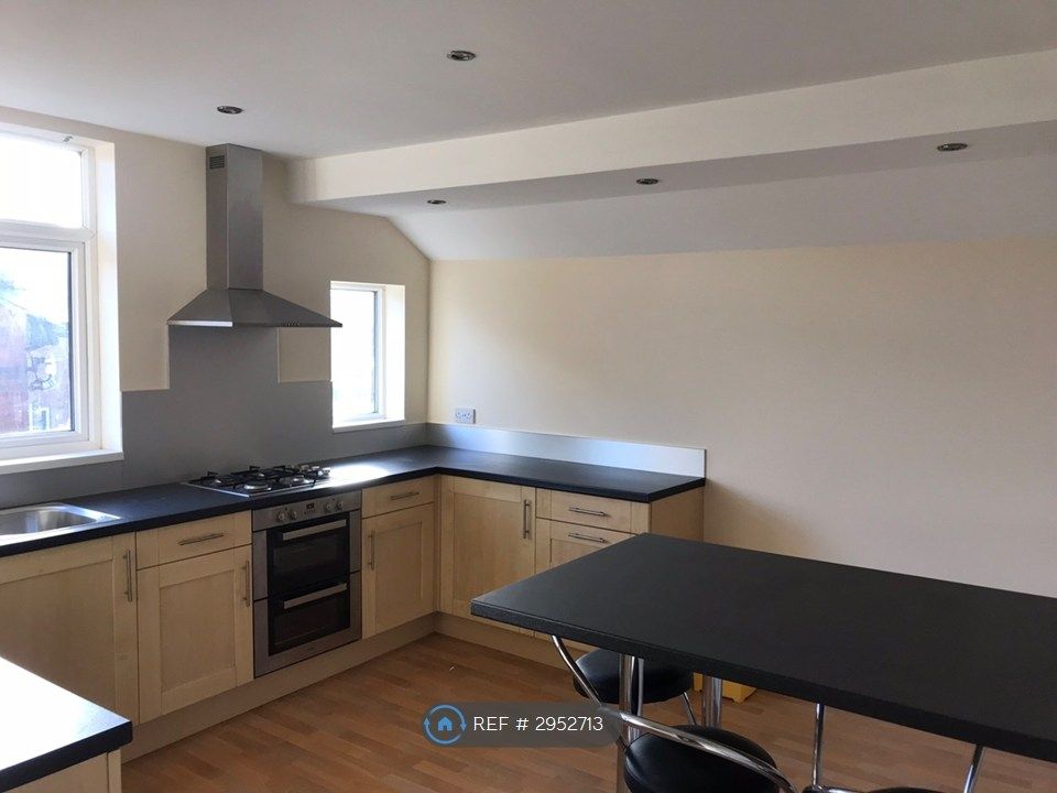 Property photo 1 of 12 Kitchen