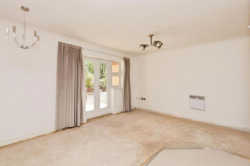 Property photo 2 of 13 Pbox-Img.Jpg