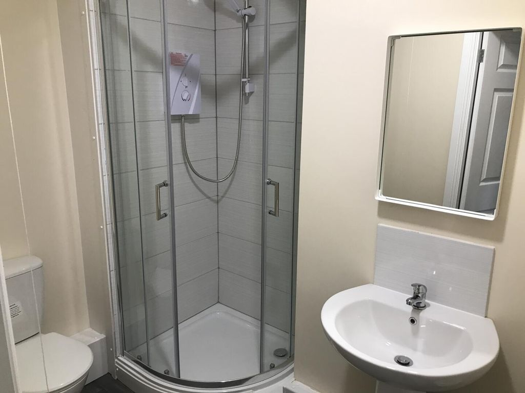 Property photo 2 of 5 Bathroom