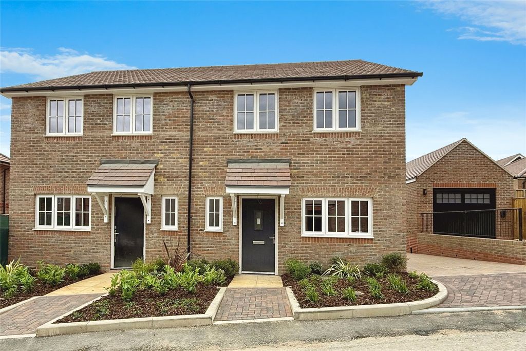 Property photo 3 of 9 External