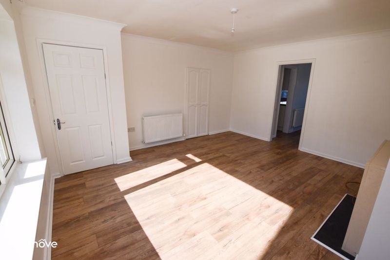 Property photo 3 of 16 Photo 9